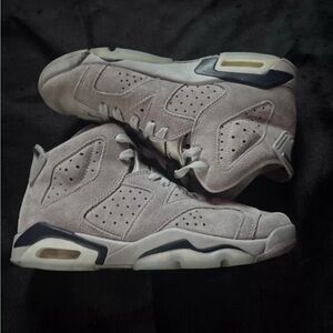 Jordan Gray Sneakers with High-Top Design and Air Cushion